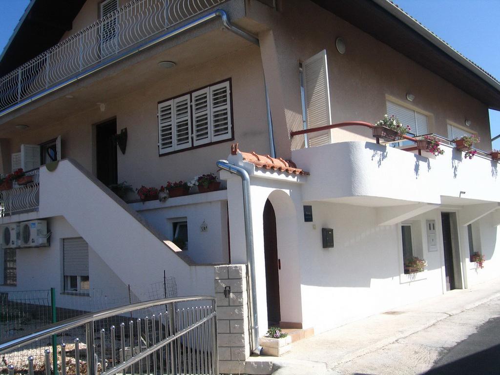 Apartment Madlena Brodarica  Rum bild